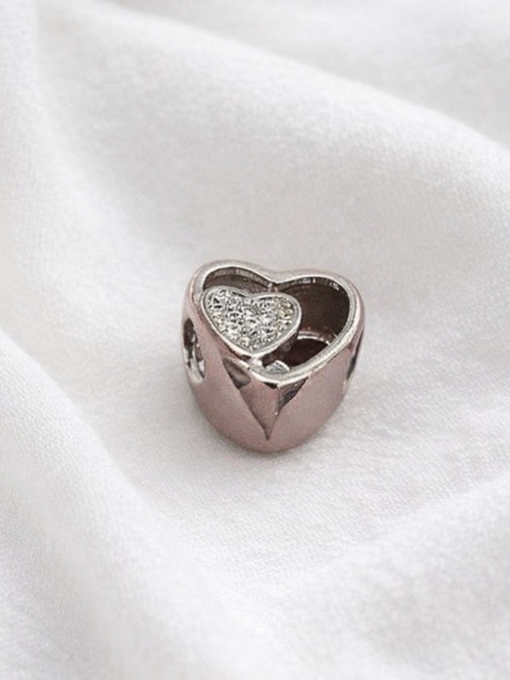 Hearts love charm with cubic zirconia stones - Picture 2 of 3